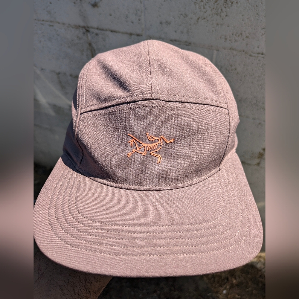Calidum 5 Panel Hat - Velvet Sandby Arc'tery